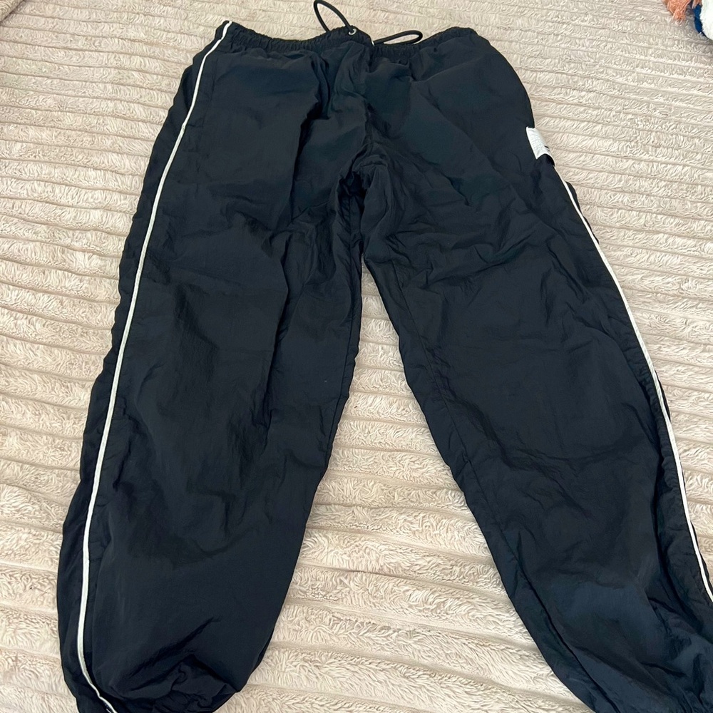 Mens Adult Large Nike track pants  with zippers